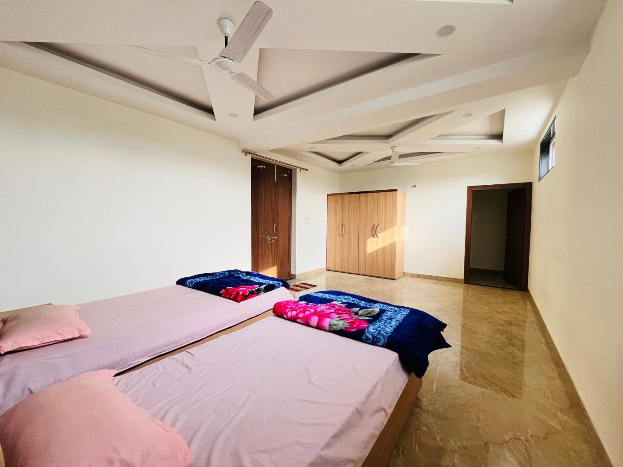 Hare Krishna Homes Jhalwa Allāhābād Junction Exteriör bild