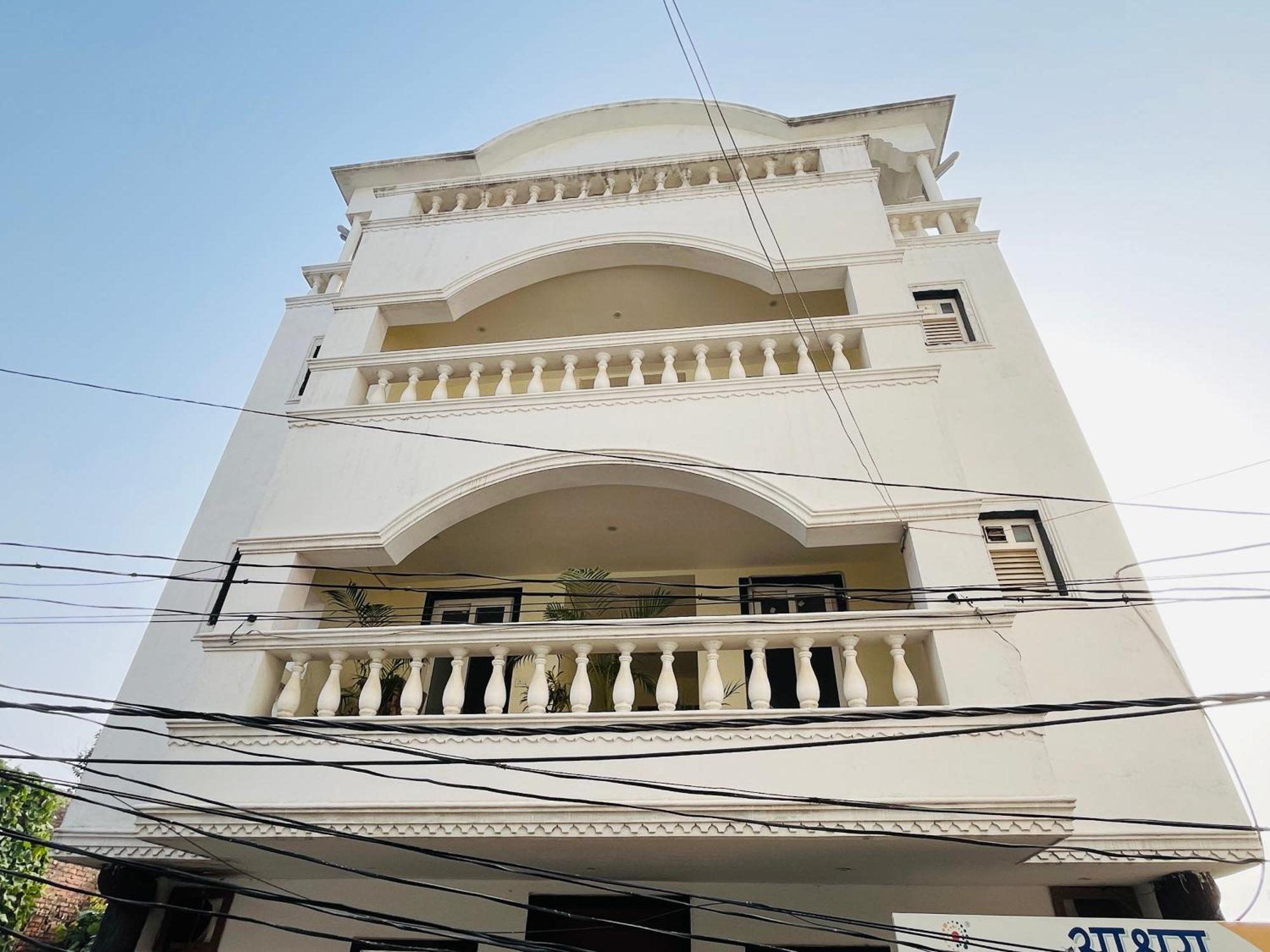 Hare Krishna Homes Jhalwa Allāhābād Junction Exteriör bild